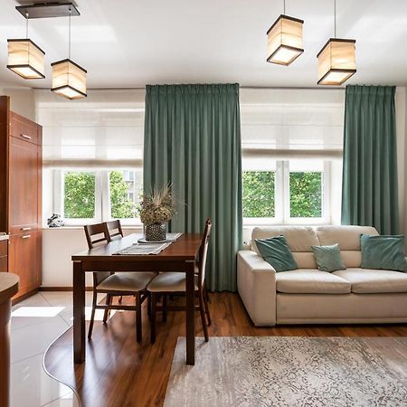 Ogrodowa Warm Wood Apartment Varşova Dış mekan fotoğraf