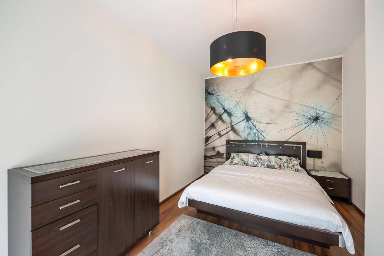 Ogrodowa Warm Wood Apartment Varşova Dış mekan fotoğraf