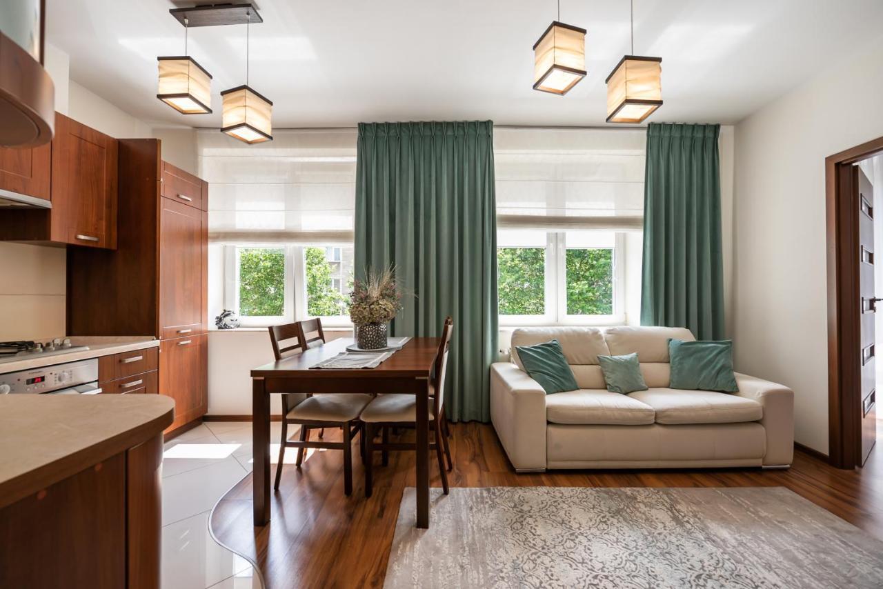 Ogrodowa Warm Wood Apartment Varşova Dış mekan fotoğraf